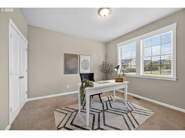 1646 N PLUM CT, Canby, OR 97013