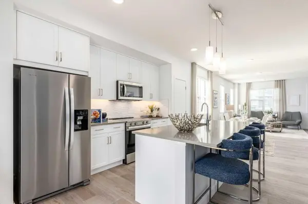 437 Alpine AVE SW #101, Calgary, AB T2Y 0Z8