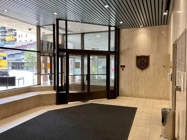 900 6 AVE SW #300, Calgary, AB T2P 3K2