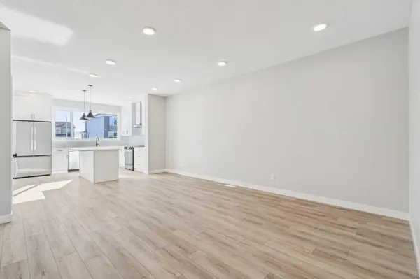 335 Fireside DR, Cochrane, AB T4C 3E1