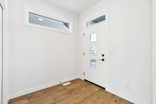 339 Fireside DR, Cochrane, AB T4C 3E1