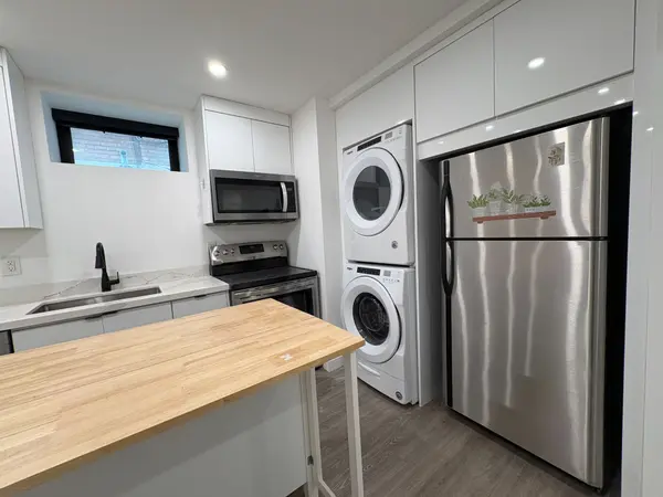 222 Wychwood AVE #Lower, Toronto C03, ON M6C 2T3