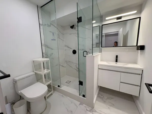 222 Wychwood AVE #Lower, Toronto C03, ON M6C 2T3