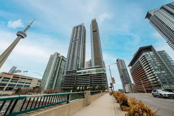 1 Concord Cityplace WAY #6501, Toronto C01, ON M5V 0X3