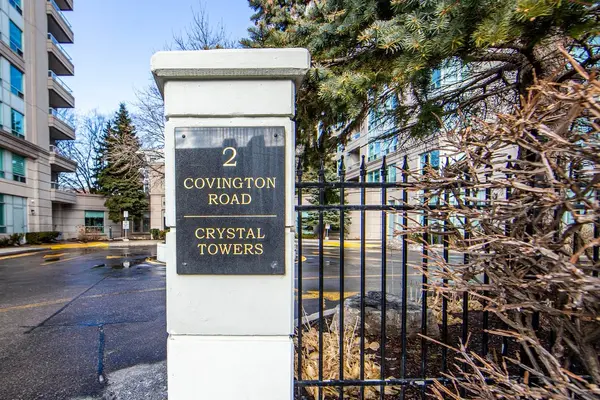 2 Covington RD #708, Toronto C04, ON M6A 3E2