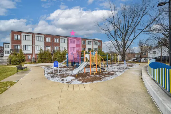 12 Genuine LN, Richmond Hill, ON L4B 0E5