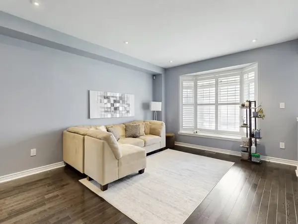 35 Mckennon ST, Markham, ON L6E 1H5