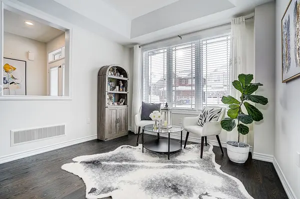 23 Terrell AVE, Georgina, ON L4P 0C8