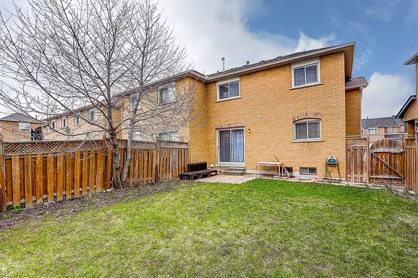 110 Dunoon DR, Vaughan, ON L6A 1Z2