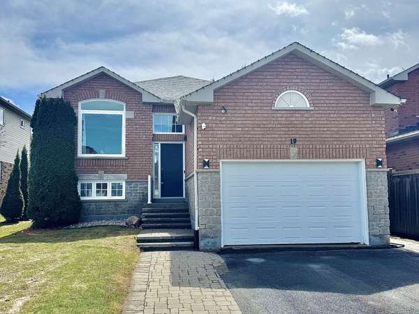19 LESLIE AVE, Barrie, ON L4N 9N9