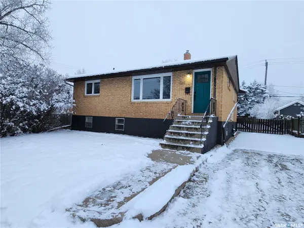1533 Young STREET,  Estevan,  SK S4A 0J5