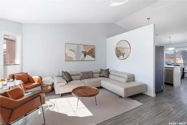 330 Sears COVE, Saskatoon, SK S7N 4V7