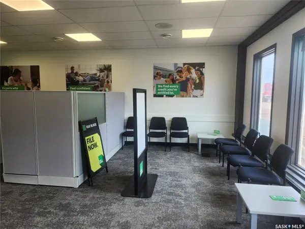 324 Centre STREET, Assiniboia, SK S0H 0B0