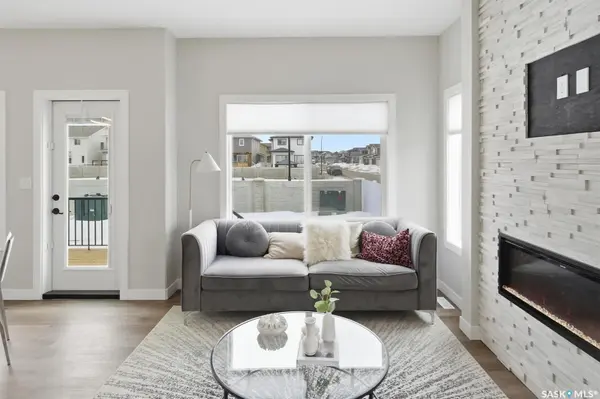 242 Kostiuk CRESCENT, Saskatoon, SK S7V 1R7