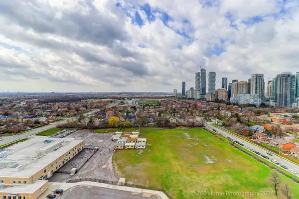 3525 Kariya DR #2306, Mississauga, ON L5B 0C2