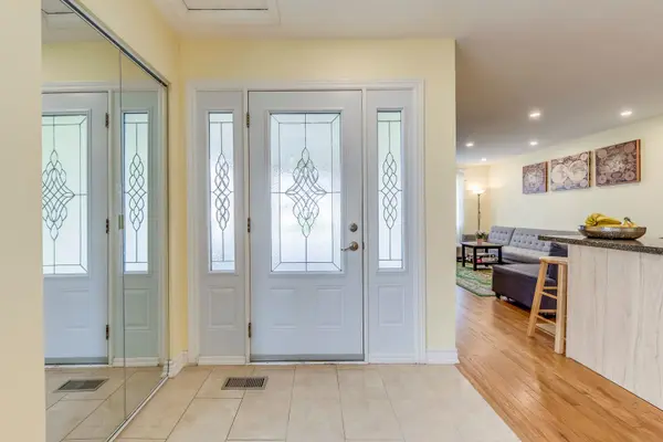 2240 Manchester DR, Burlington, ON L7P 3W2