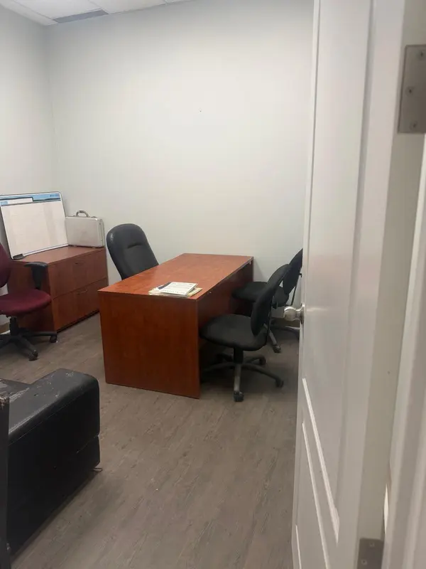 5250 Satellite DR #26 B, Mississauga, ON L4W 5G5