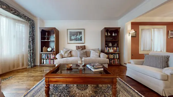 11 Keystone DR, Brampton, ON L6Y 3K8