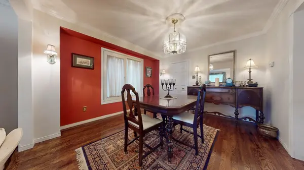 11 Keystone DR, Brampton, ON L6Y 3K8