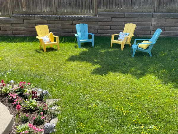 2415 Bankside DR, Mississauga, ON L5M 6E6