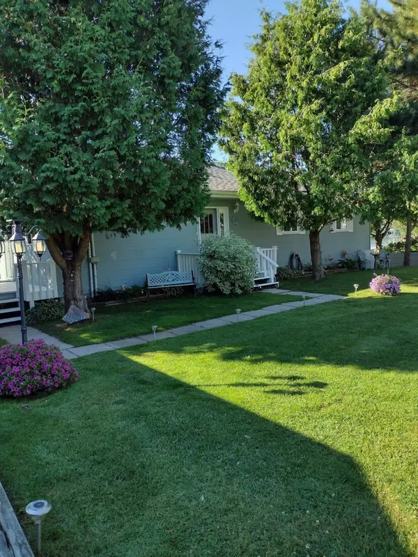 57 Lise ST, French River, ON P0M 1A0