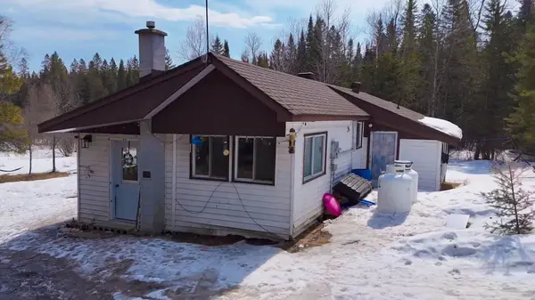 1046 Detlor RD, Bancroft, ON K0L 2L0