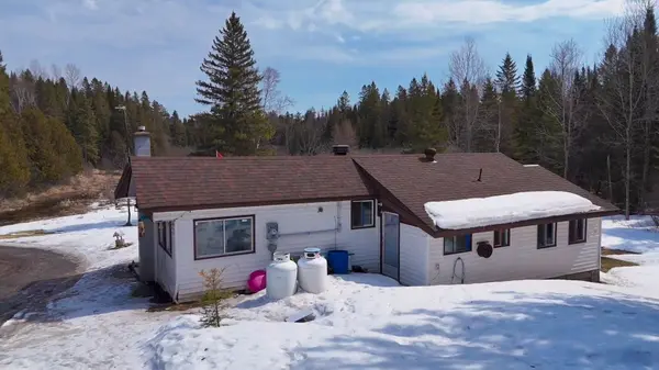 1046 Detlor RD, Bancroft, ON K0L 2L0