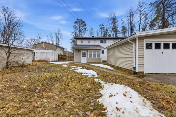 102 Birch ST, Deep River, ON K0J 1P0