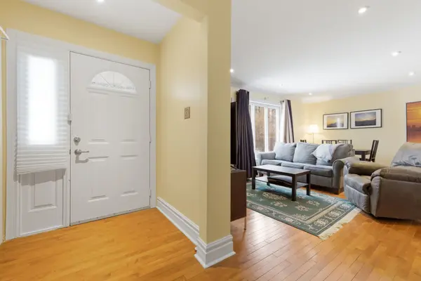 102 Birch ST, Deep River, ON K0J 1P0