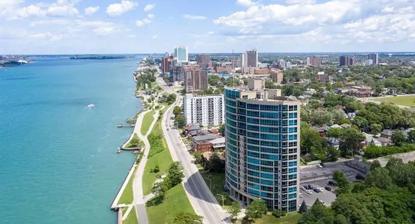 1225 River side DR W #701, Windsor, ON N9A 0A2