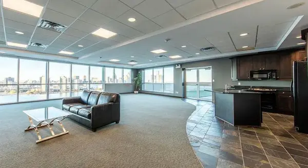 1225 River side DR W #701, Windsor, ON N9A 0A2