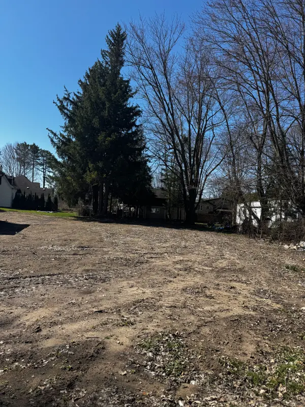 4447 Mill CRES, North Middlesex, ON N0M 1A0