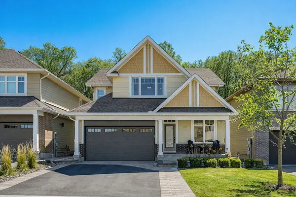 189 Avro CIR, Manor Park - Cardinal Glen And Area, ON K1K 4Y9