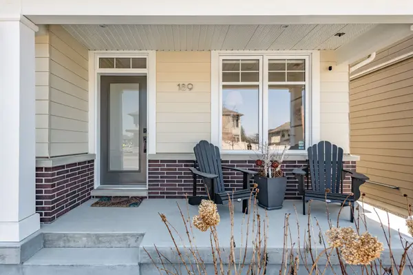 189 Avro CIR, Manor Park - Cardinal Glen And Area, ON K1K 4Y9