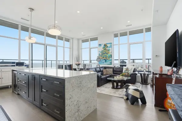 550 NORTH SERVICE RD #1504, Grimsby, ON L3M 0H9