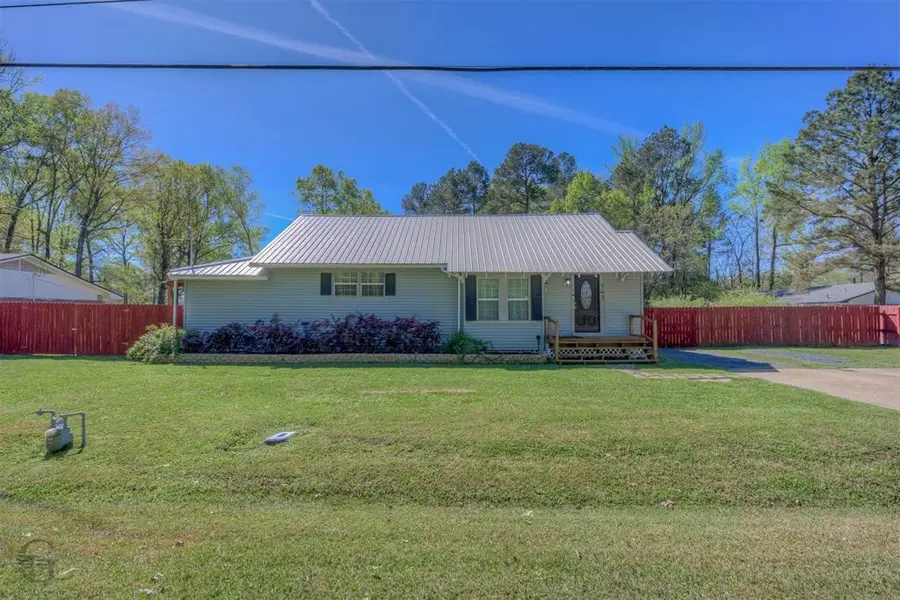 141 W Mckinley Avenue, Haughton, LA 71037