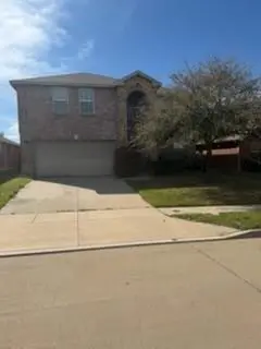 801 Lark Drive, Aubrey, TX 76227