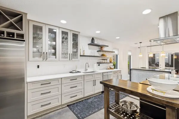 6332 Southpoint Drive, Dallas, TX 75248