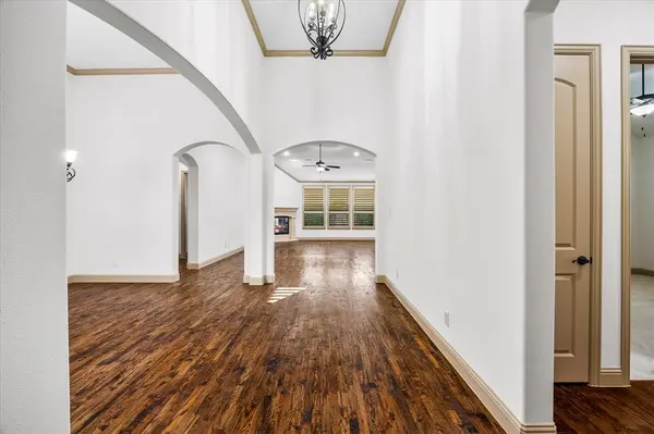 6814 Springwood Lane, Garland, TX 75044