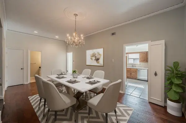 3020 Stonehenge Lane, Carrollton, TX 75006