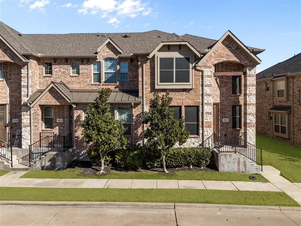 921 Shelby Lane, Lewisville, TX 75056
