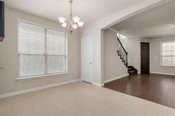 921 Shelby Lane, Lewisville, TX 75056