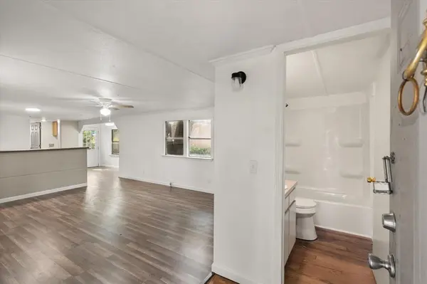 1509 E Apache Trail, Granbury, TX 76048