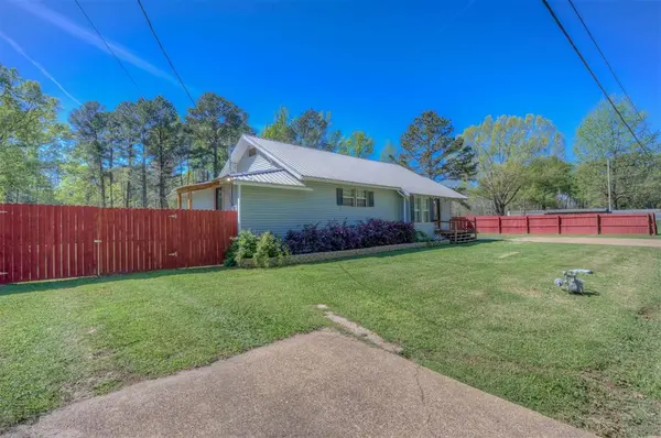 141 W Mckinley Avenue, Haughton, LA 71037