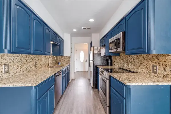 7501 Cedarhill Road, Watauga, TX 76148