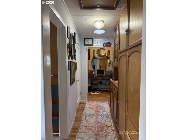 456 N CAMMANN ST, Coos Bay, OR 97420