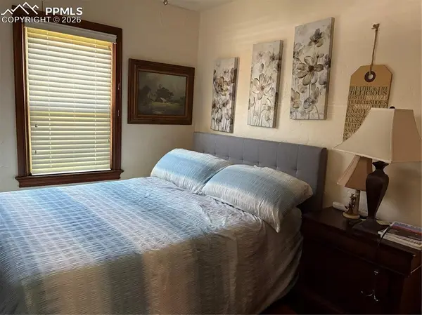 1923 N Royer ST, Colorado Springs, CO 80907