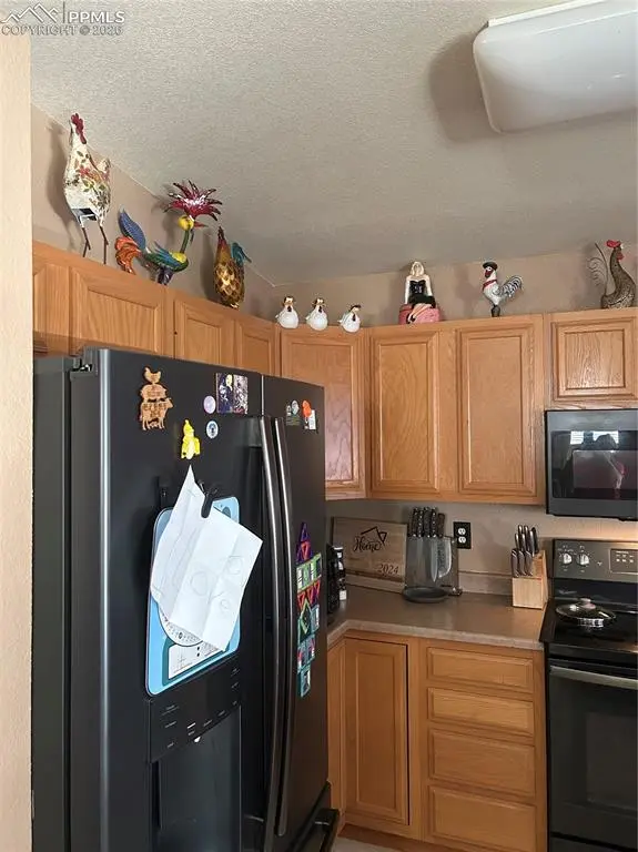 8123 Sedgewick DR, Colorado Springs, CO 80925