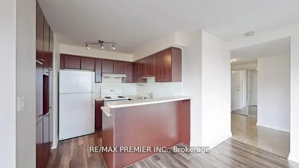 36 Lee Centre DR #3010, Toronto E09, ON M1H 3J1