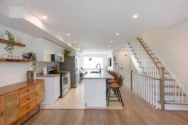 2500 Hill Rise CT #94, Oshawa, ON L1L 0M6